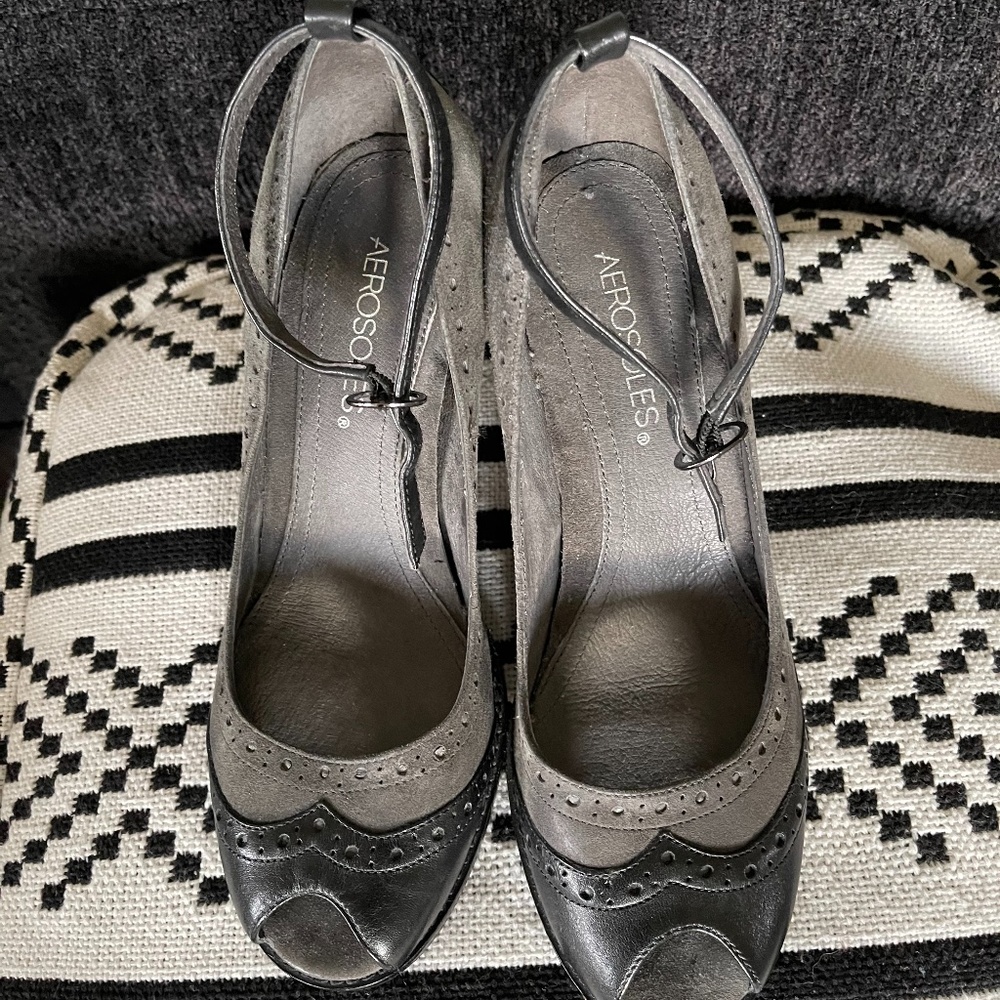 Aerosols Suede Heels